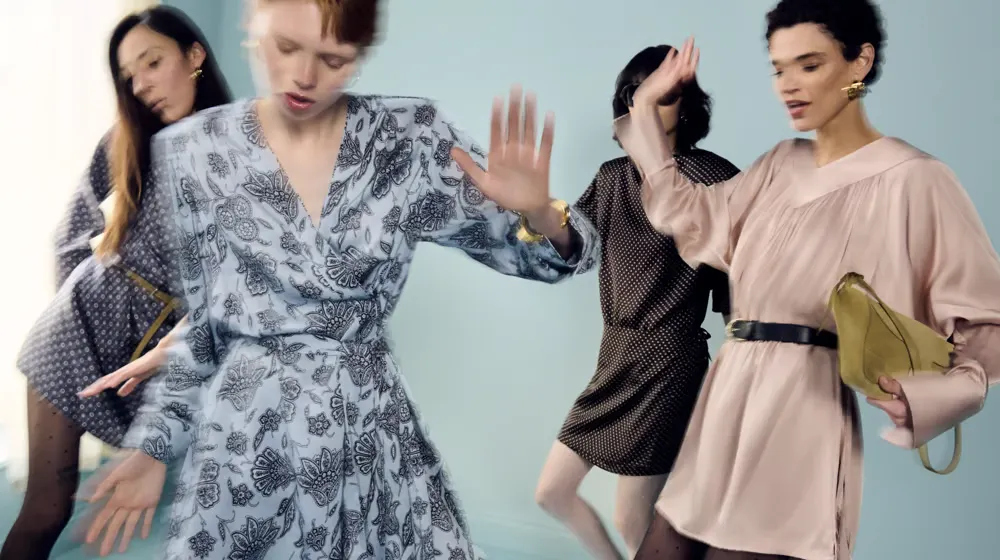 BST thời trang ‘accessible premium’ với cùng nguyên tắc của thiết kế cao cấp: lựa chọn chất liệu tốt nhất, tinh chỉnh phom dáng và ám ảnh với cấu trúc.