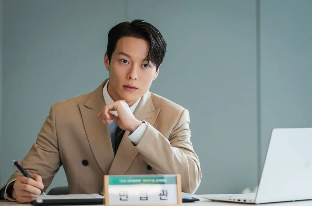 Dynamite Kiss đánh dấu sự trở lại của Jang Ki Yong với dòng phim rom-com sau một thời gian dài. 