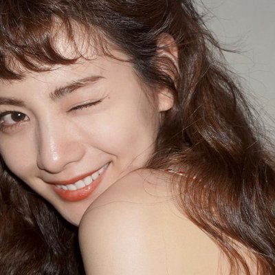nana cười