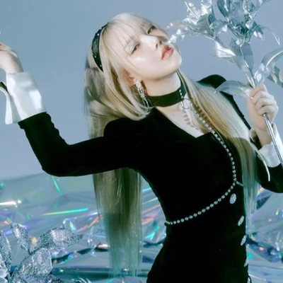 gfriend yerin bodychain