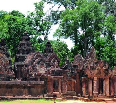 Tìm hiểu Quần thể Angkor Wat - Tuyệt mỹ về điêu khắc ở đền Banteay Srey