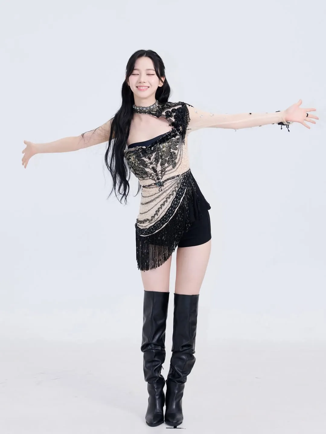 Karina diện thiết kế diện thiết kế Promise Balloon Mini Dress