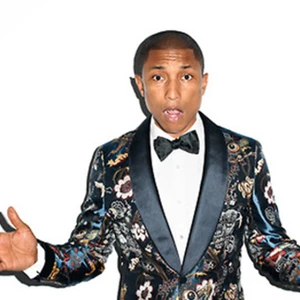 Pharrell Williams, chàng thơ đầu tiên mang túi xách nữ Chanel