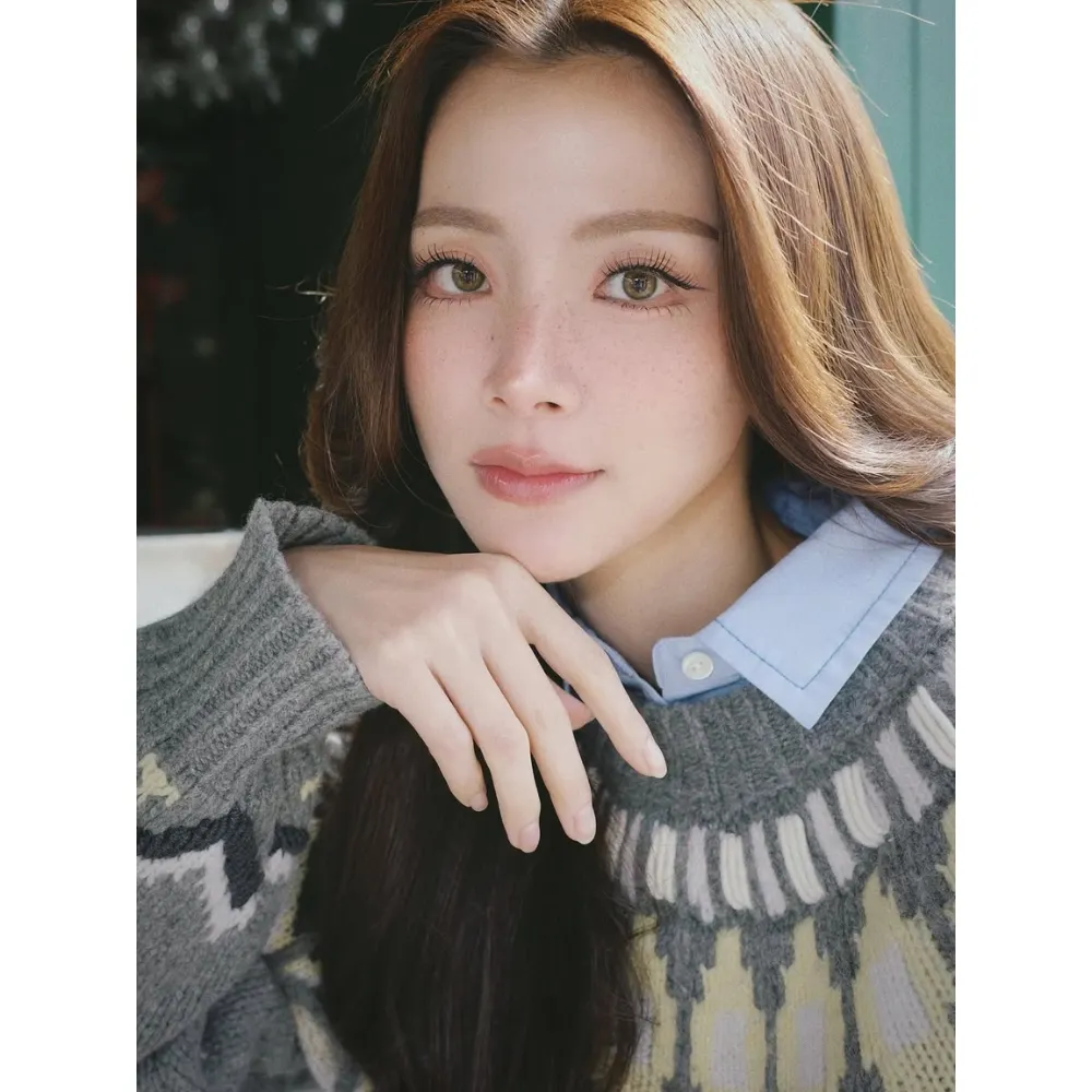 Cận cảnh làn da trắng mịn của nữ diễn viên Thái Lan Baifern Pimchanok.