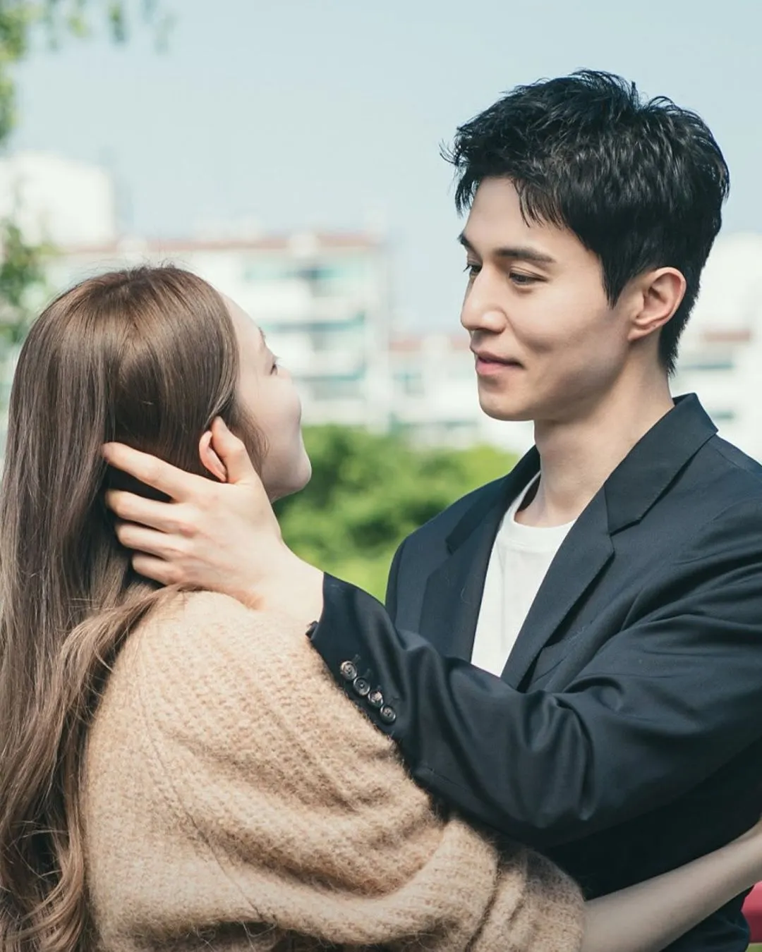 elle-review-phim-the-nice-guy-lee-dong-wook-lee-sung-kyung-NHAN-VAT00006