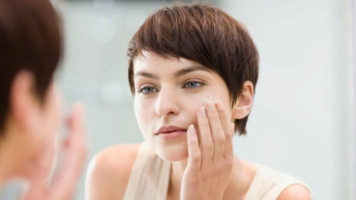 6 cách làm sạch da mặt khiến nhan sắc bị đánh cắp