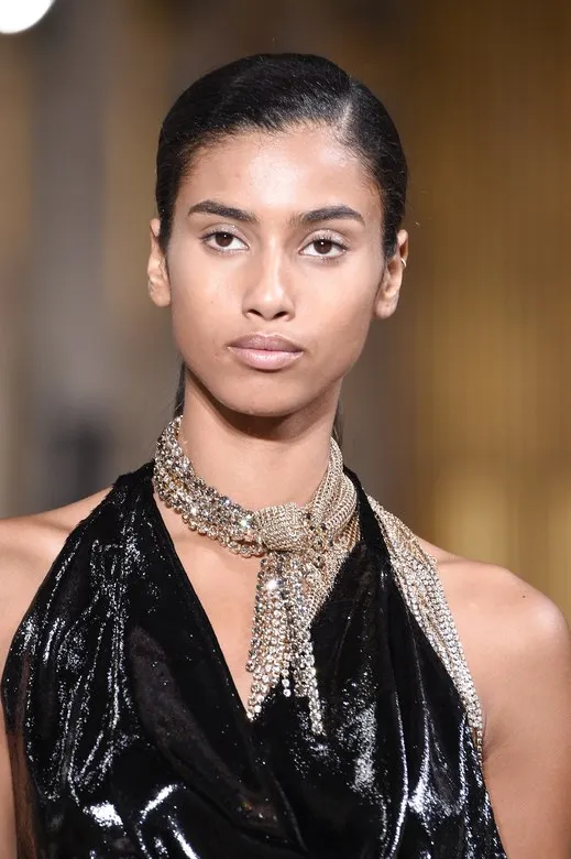 Phong cách làm đẹp độc đáo tại Paris Fashion Week Xuân-Hè 2017 ELLE VN