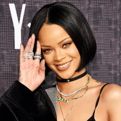 xu huong toc moi glass hair rihanna