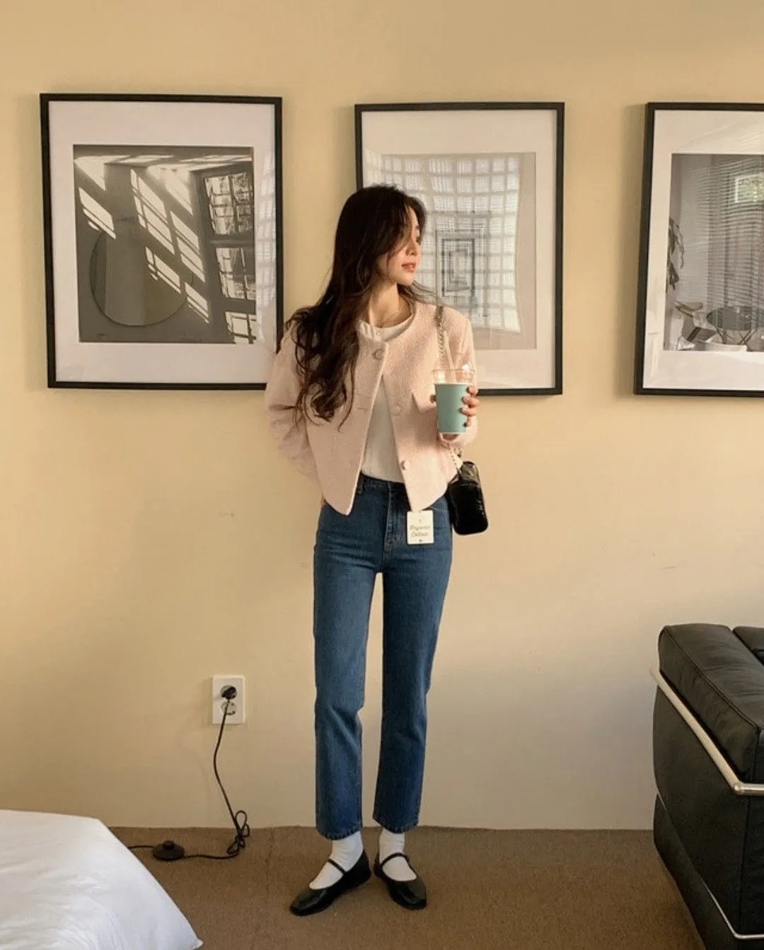 Quần jeans phối hợp cùng giày bệt ballet