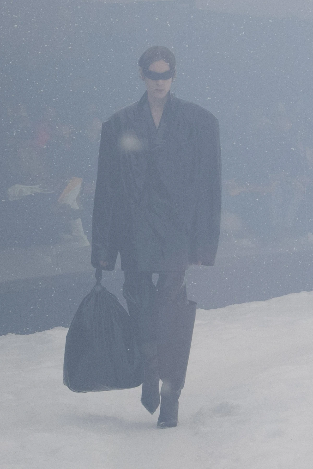 Balenciaga RTW Thu Đông 2022 look 12