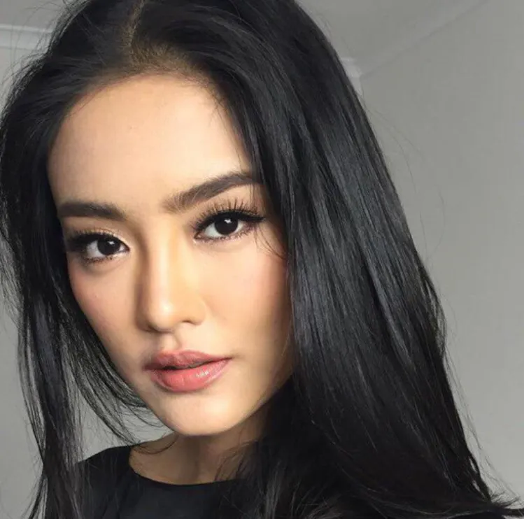 bí quyết trang điểm tông nude 12