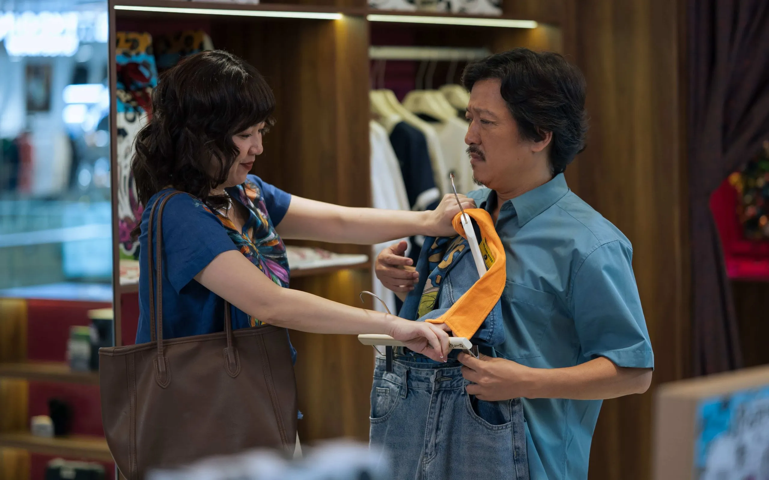 Diễn viên Lê Khánh tham gia phim Nhà Ba Tôi Một Phòng.