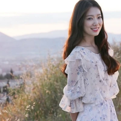 Thời trang trong phim: Ký Ức Alhambra (Memories of the Alhambra)