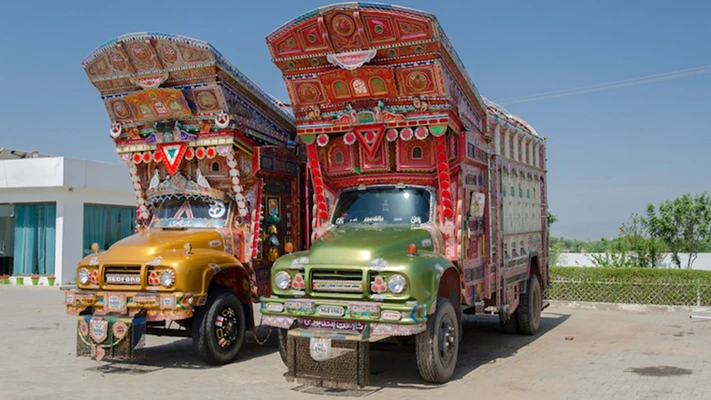 xe tải leng keng ở Pakistan 12
