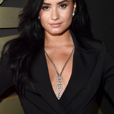 Grammy 2016: Phụ kiện đẹp nhất