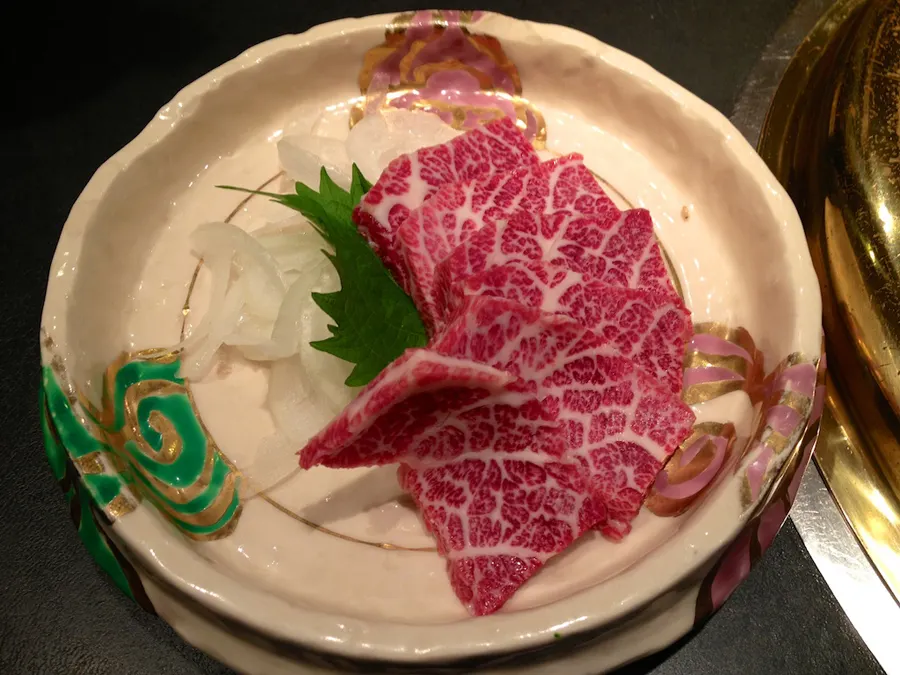 van hoa nhat ban - horse raw meat - elle viet nam