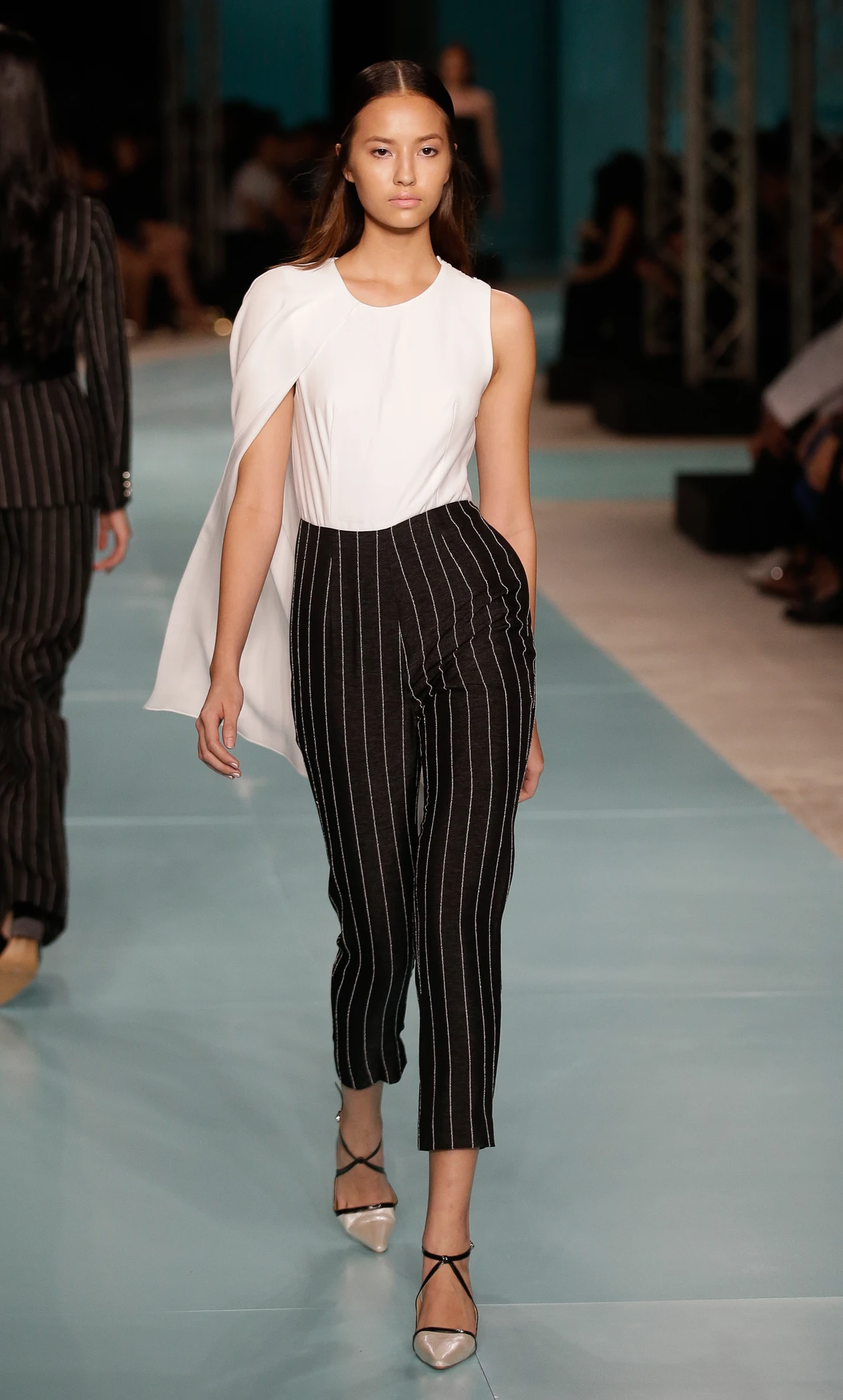 Tuần lễ Thời trang ELLE Thailand Xuân Hè 2016