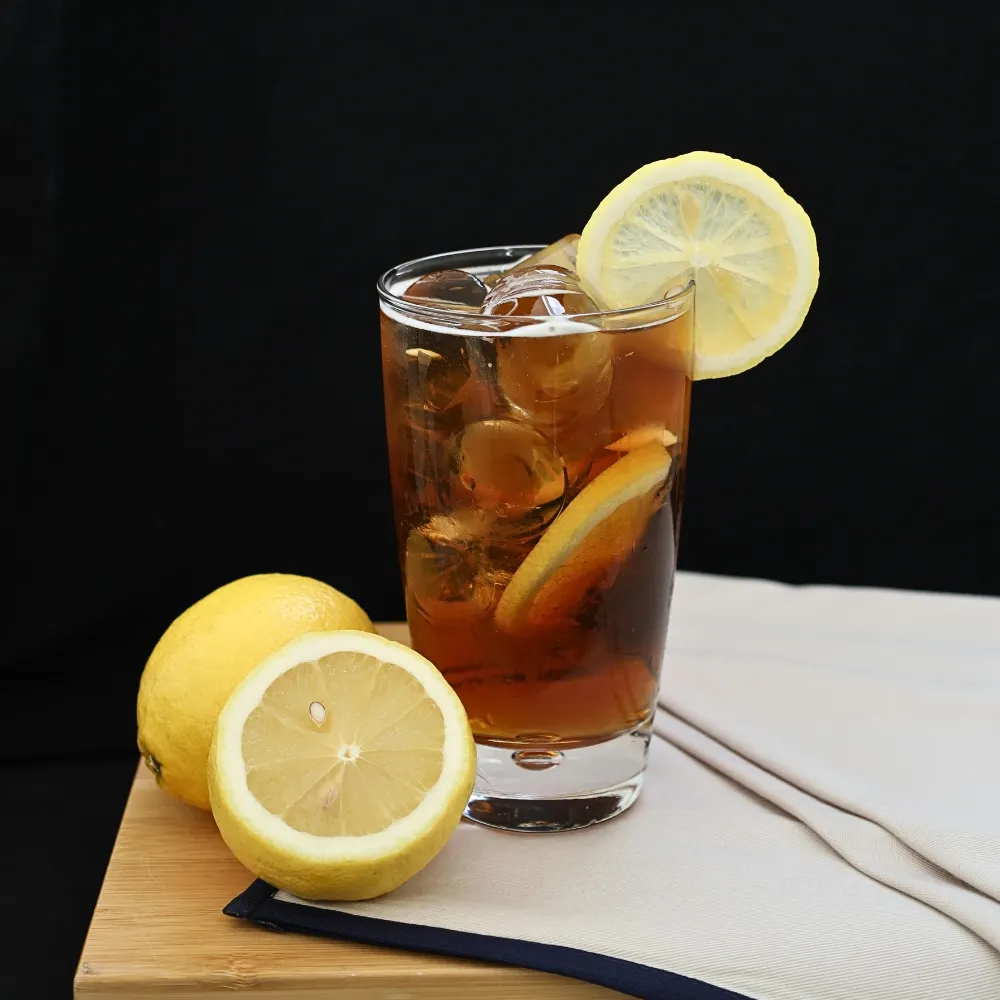 ly nước chanh màu nâu