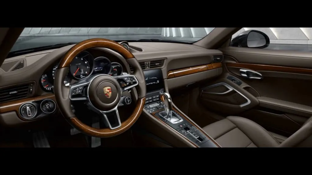 nội thất Porsche Cayenne