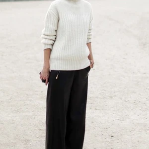 thời trang tuổi 30 với áo len cashmere