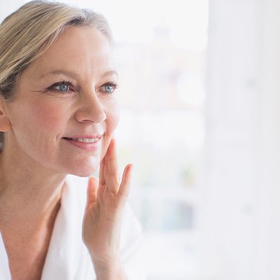 Bí quyết chăm sóc da tuổi 50 giữ mãi nét thanh xuân