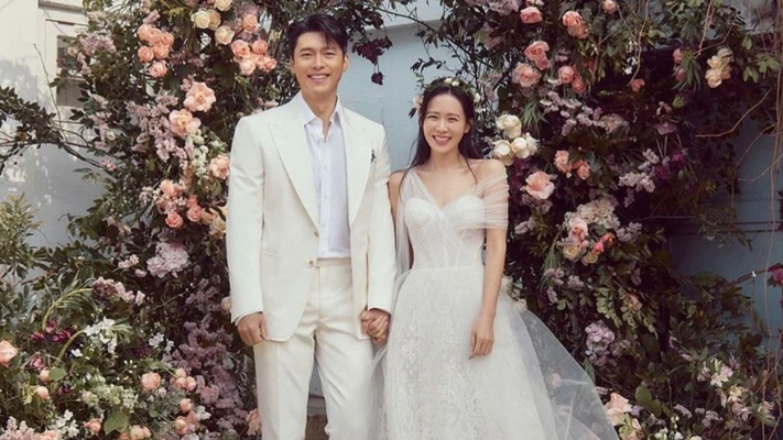 hyun bin và ye jin hạnh phúc nắm tay đám cưới