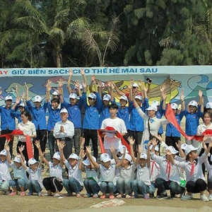 cắt băng khánh thành dự án