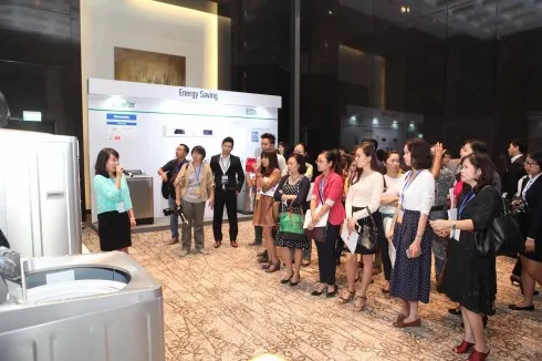 Cách thiết kế trưng bày cửa hàng hoàn toàn mới mang lại những cảm xúc phong phú và trải nghiệm mua sắm đầy hứng thú.