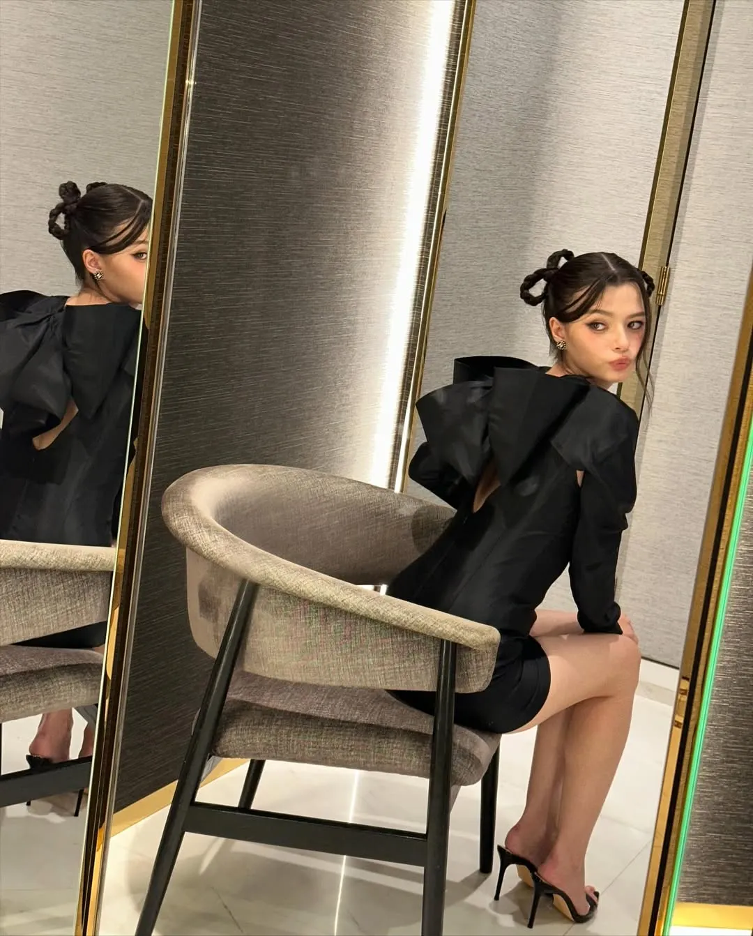 Becky tại ELLE Fashion Week 2025