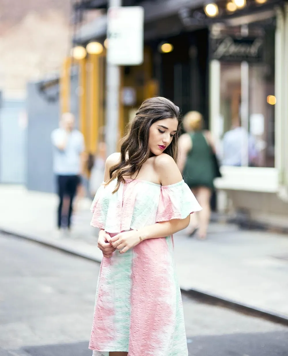 ELLE Style Calendar: Bí ẩn nữ tính
