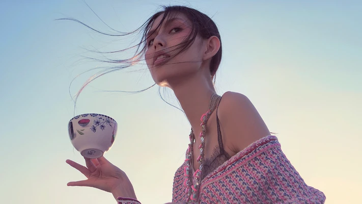 ELLE lắng nghe 2