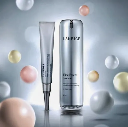 Tinh chất chống lão hóa da toàn diện và kem đặc trị nếp nhăn sâu Time Freeze của Laneige.