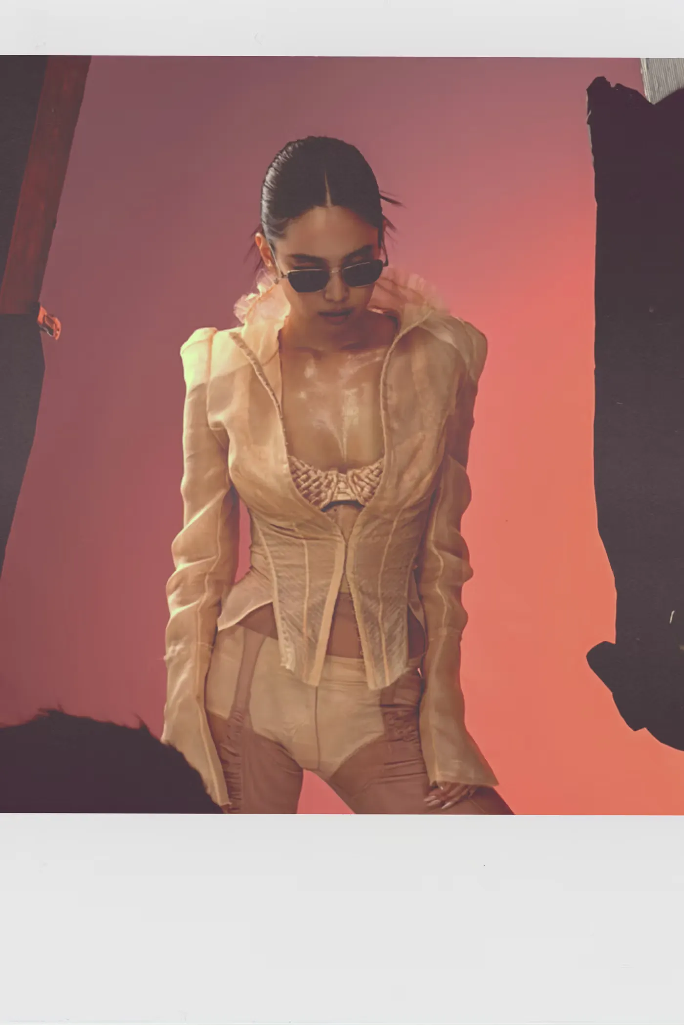 Jennie trở thành đại sứ thương hiệu Rayban