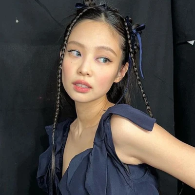 tn jennie kiểu tóc tết