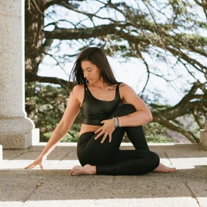 xu hướng màu da - yoga