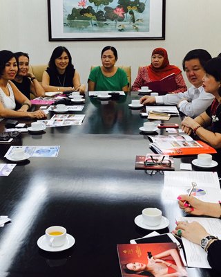 iwfci-tham-va-lam-viec-voi-hoi-nu-doanh-nhan-tp-hcm