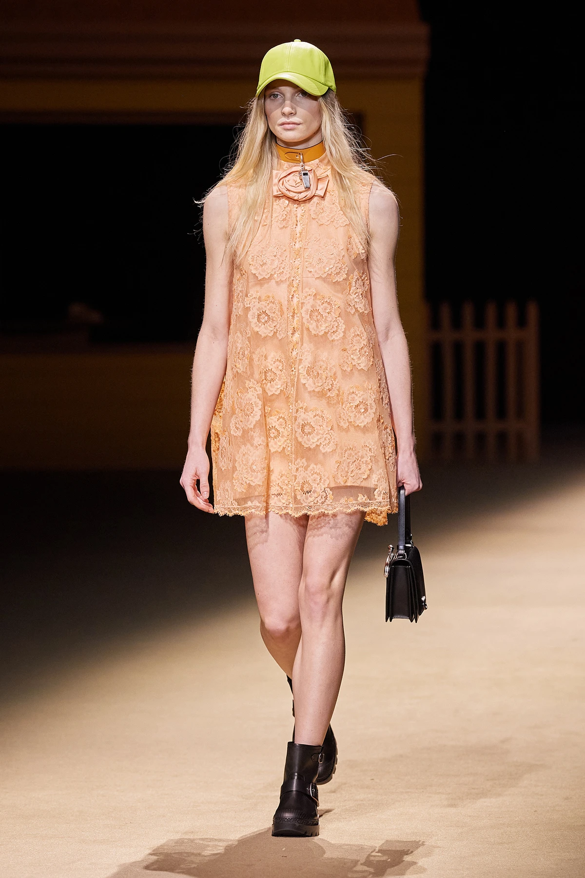 Coach Thu-Đông 2022 look 35