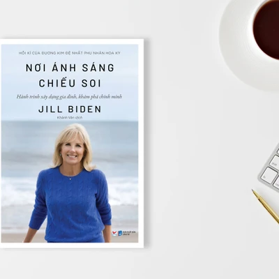 hồi ký nơi ánh sáng chiếu soi