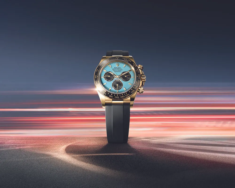 Cosmograph Daytona mới với mặt đồng hồ sơn mài xanh ngọc lam rolex