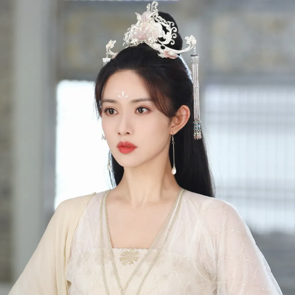 Tạo hình nữ phụ Chỉ Tích trong phim Trầm vụn hương phai.