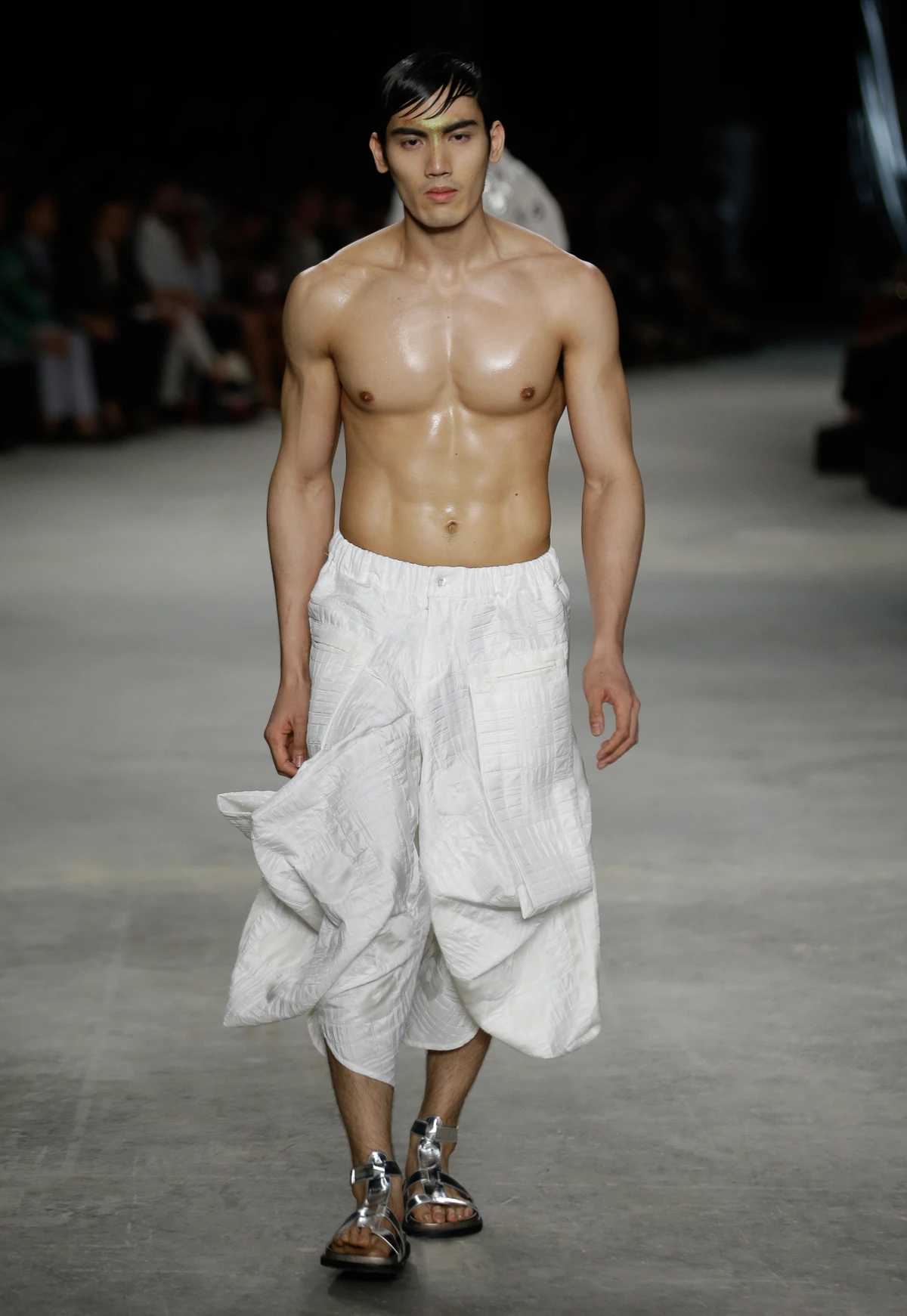 Tuần lễ Thời trang ELLE Thailand Xuân Hè 2016