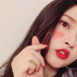 Mê mẩn trước danh sách má hồng dạng lỏng đúng xu hướng trang điểm của phụ nữ Hàn