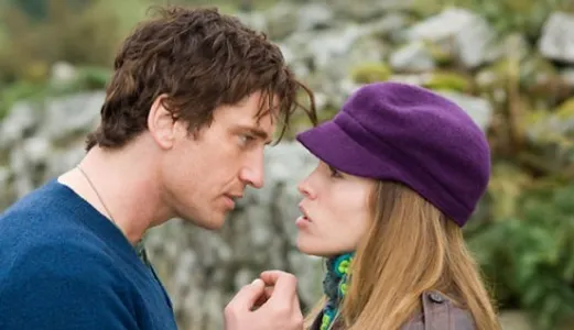 Cô ấy cần được trò chuyện, cô ấy cần phải khóc, cô ấy cần phải được trút bỏ toàn bộ nỗi đau khổ và sự thất vọng của mình