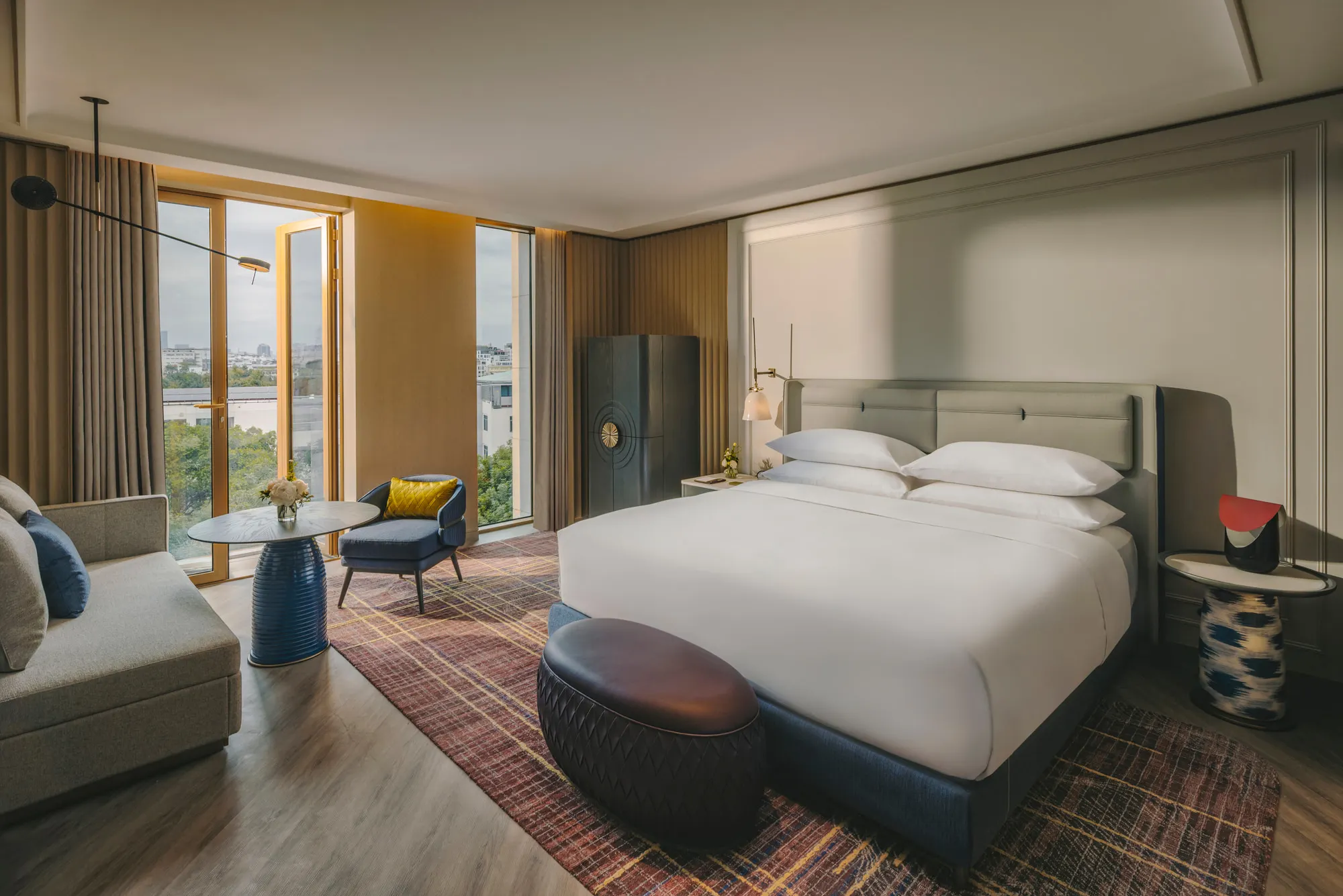 Khám phá Phòng Fairmont Gold tại Hotel Fairmont Hà Nội.