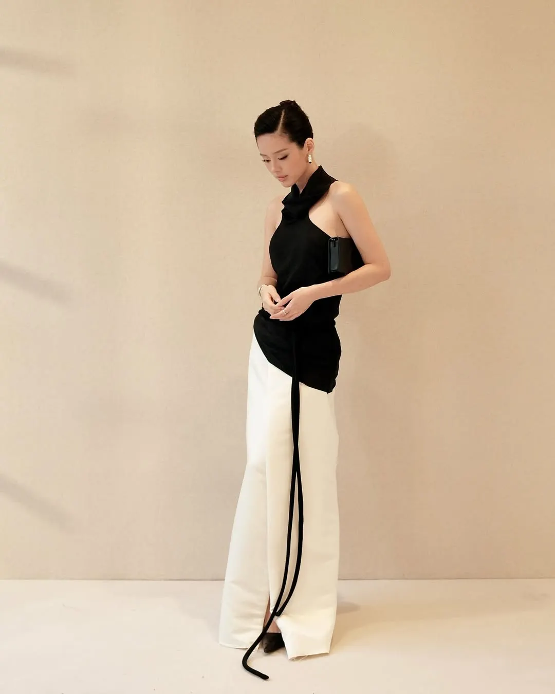 Khánh Linh diện áo yếm mùa Hè 
