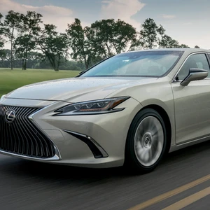 Lexus ES 2019 8