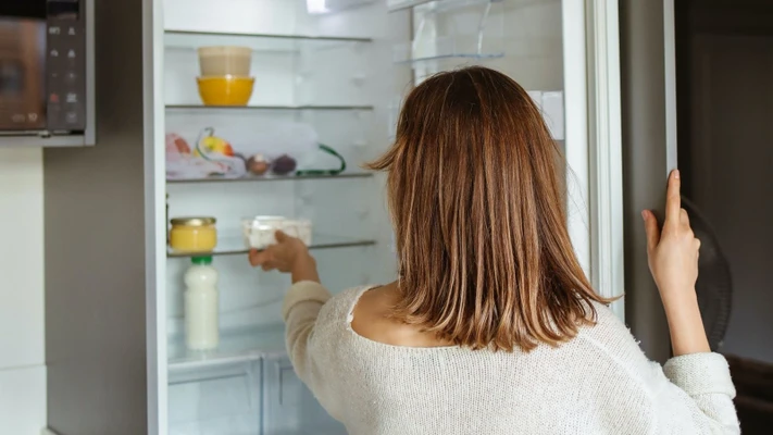 cách dọn dẹp và sắp xếp tủ lạnh