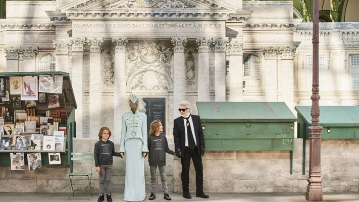 Nhìn lại di sản thời trang Karl Lagerfeld qua những sàn diễn ấn tượng nhất của Chanel 2