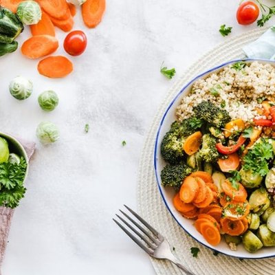 Bí quyết sở hữu làn da sáng mịn với các loại thực phẩm trị mụn đơn giản dễ tìm