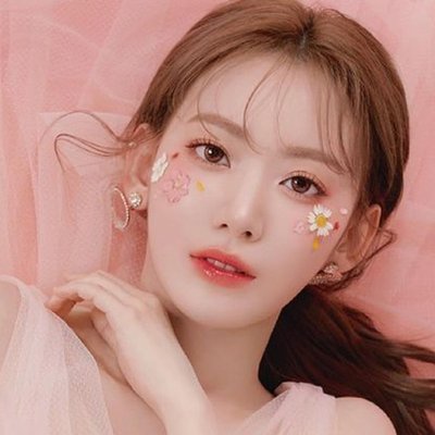Những màu son tint tươi tắn giúp diện mạo thêm rạng rỡ